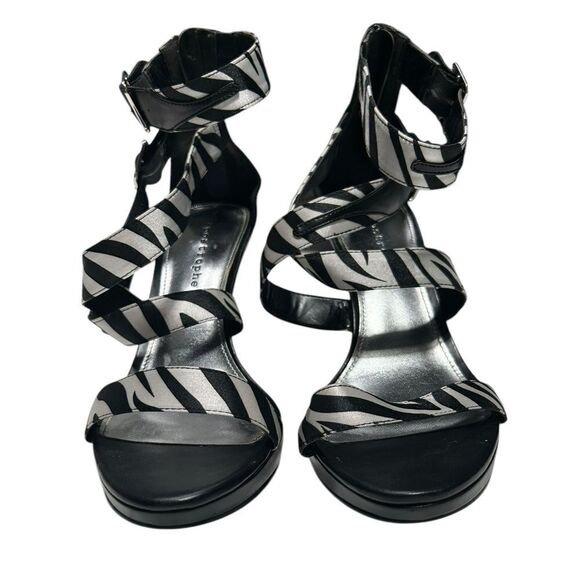 Apostrophe Black and White Zebra Print Strappy Heels Size 9.5 - Picture 3 of 13